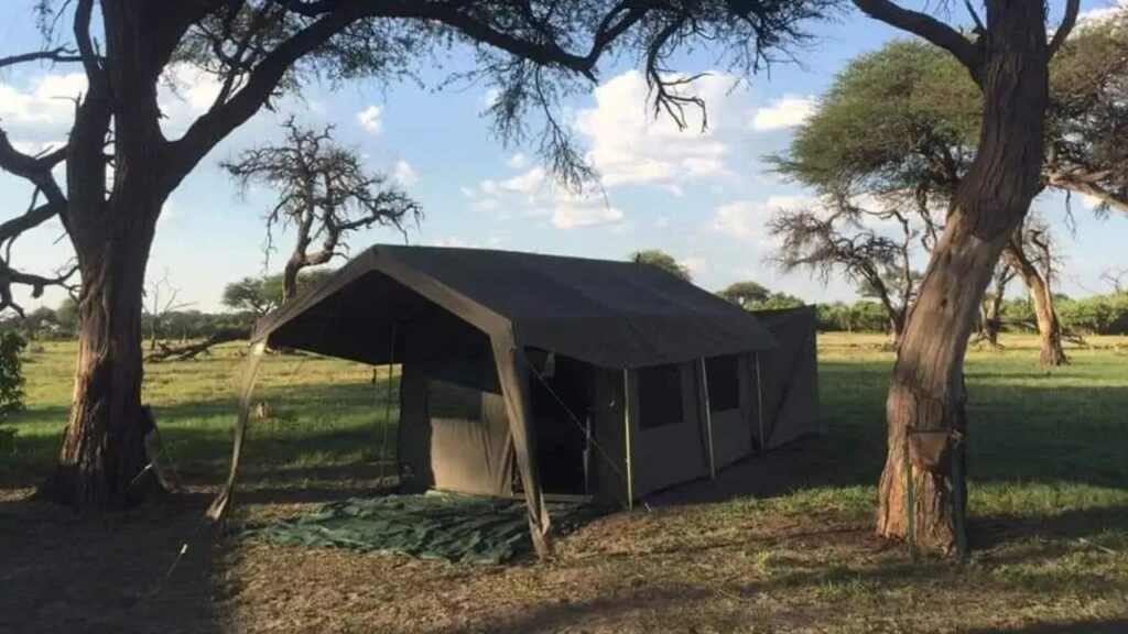 12-day-mokoro-camping