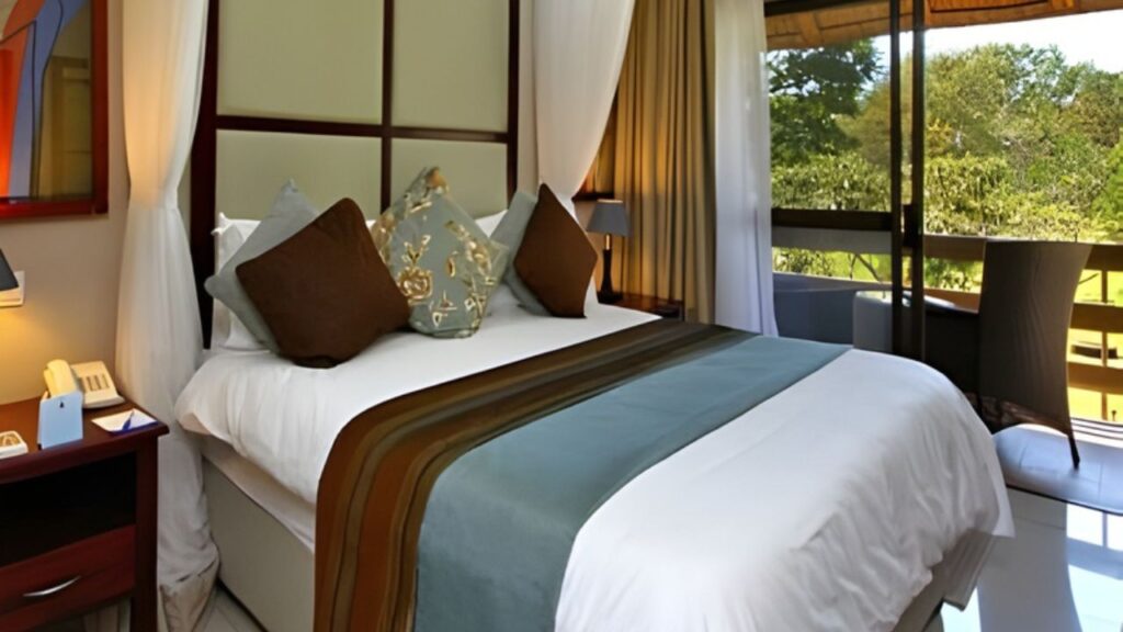 bedroom-at-a'zambezi-river-lodge