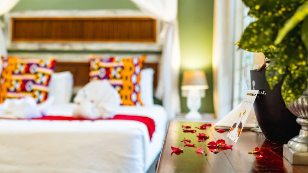 bedroom-at-bayete-guest-lodge