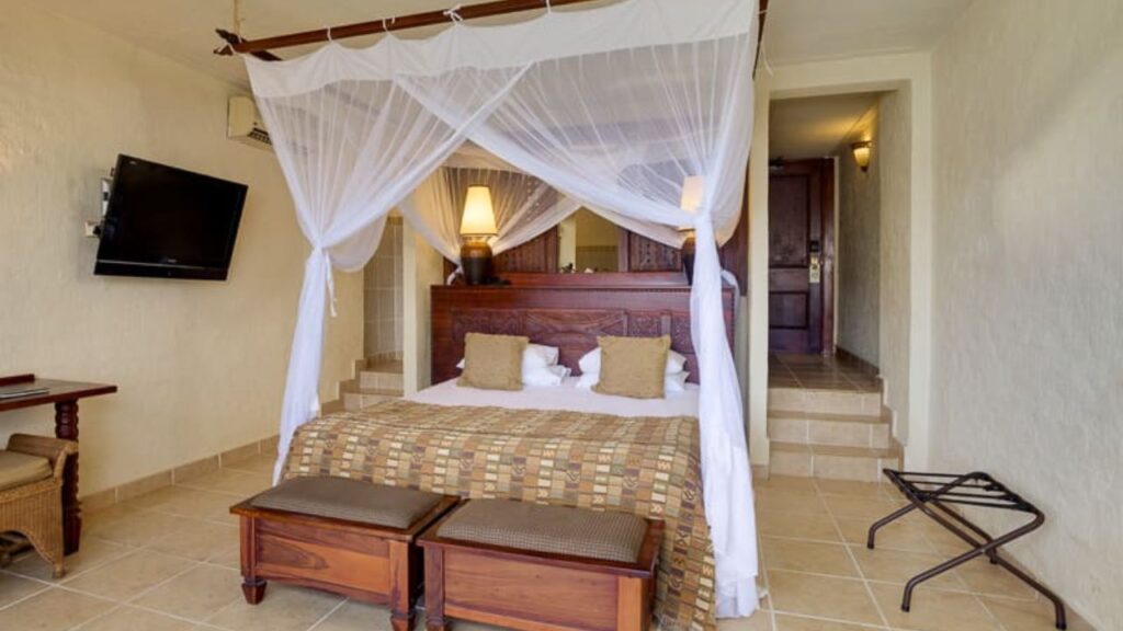 bedroom-at-david-livingstone-hotel-zambia