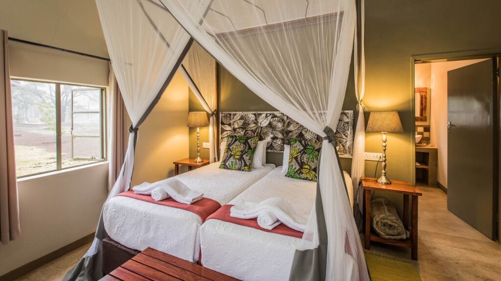 bedroom-at-robins-camp