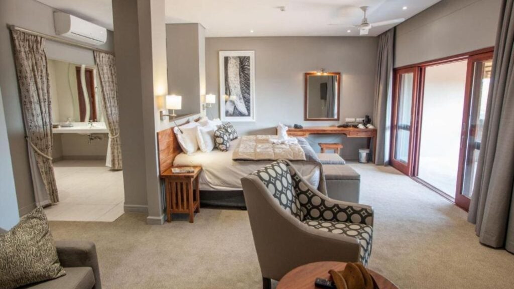 chobe-safari-lodge-bedroom