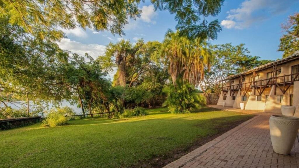 chobe-safari-lodge-building