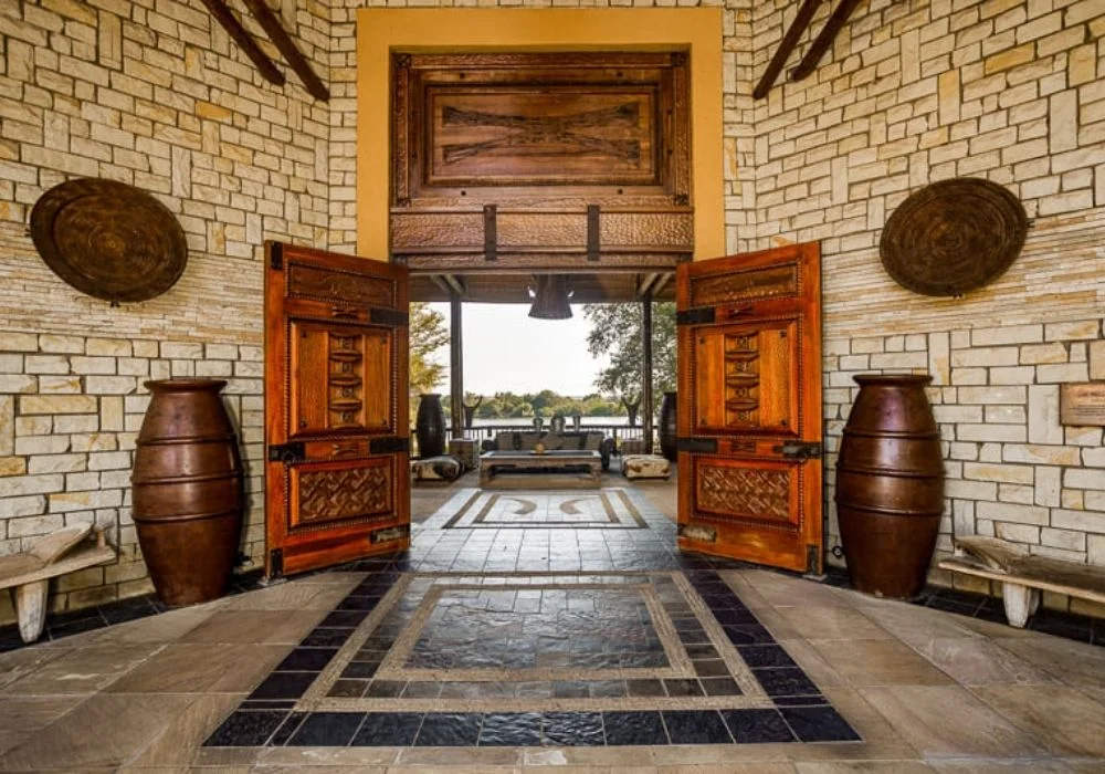 david-livingstone-safari-lodge-entrance