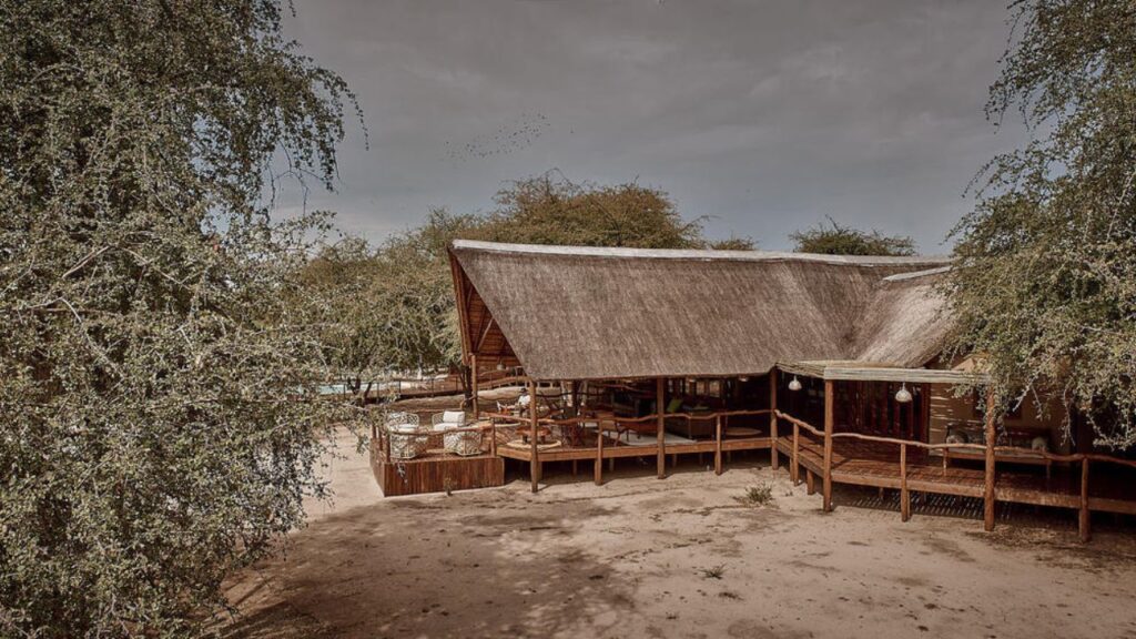 deception-valley-lodge-botswana