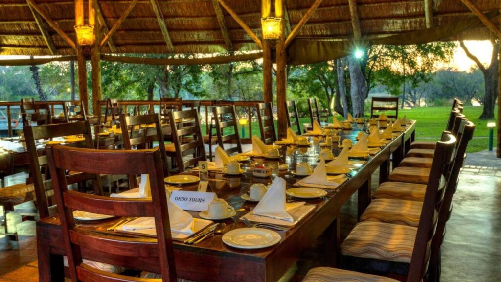 dinning-table-at-azambezi-river-lodge