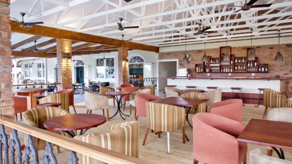 lounge-at-pioneers-guest-lodge