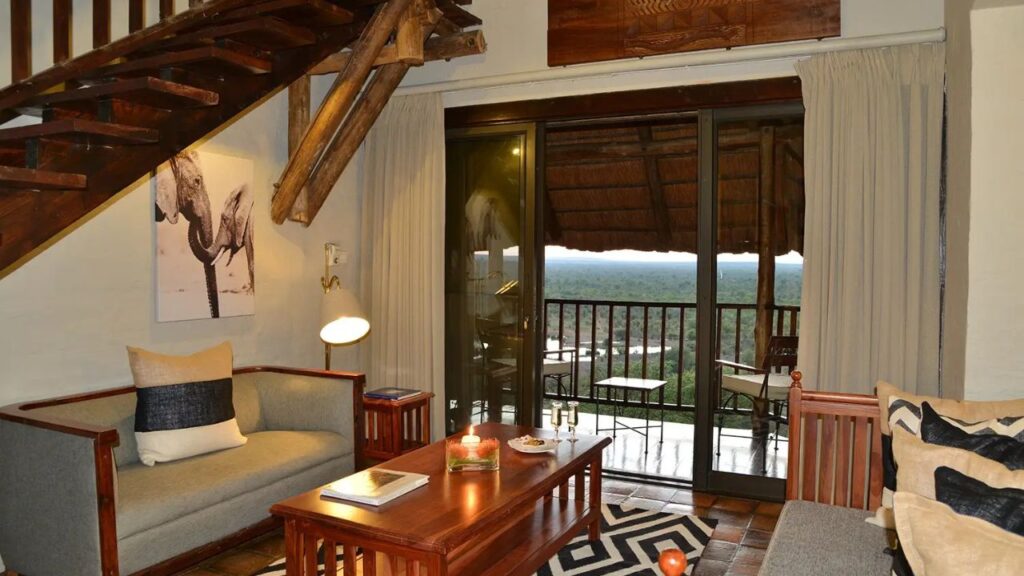 luxury-accommodation-victoria-falls-safari-lodge