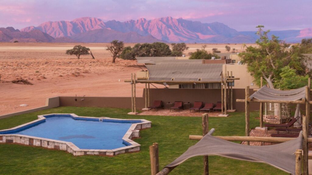 namibia-tour-sossusvlei-lodge