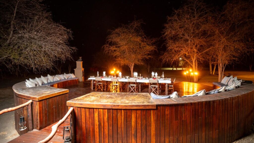 outdoor-area-deception-valley-lodge