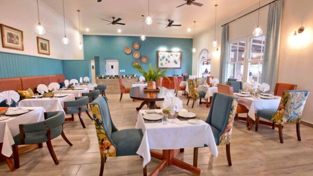 pioneers-guest-lodge-dinning