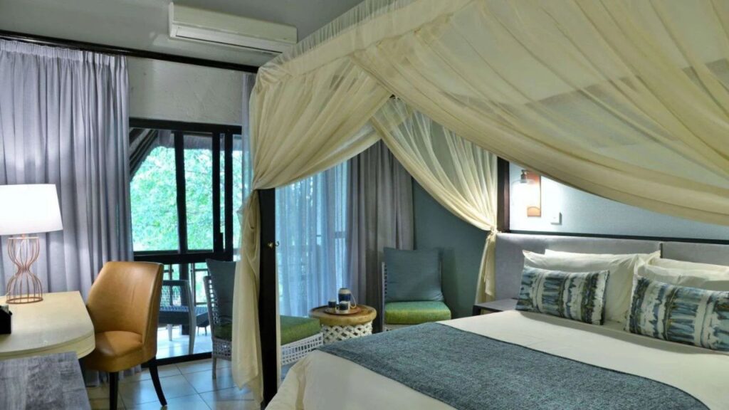 room-at-cresta-mowana-safari-resort-&-spa