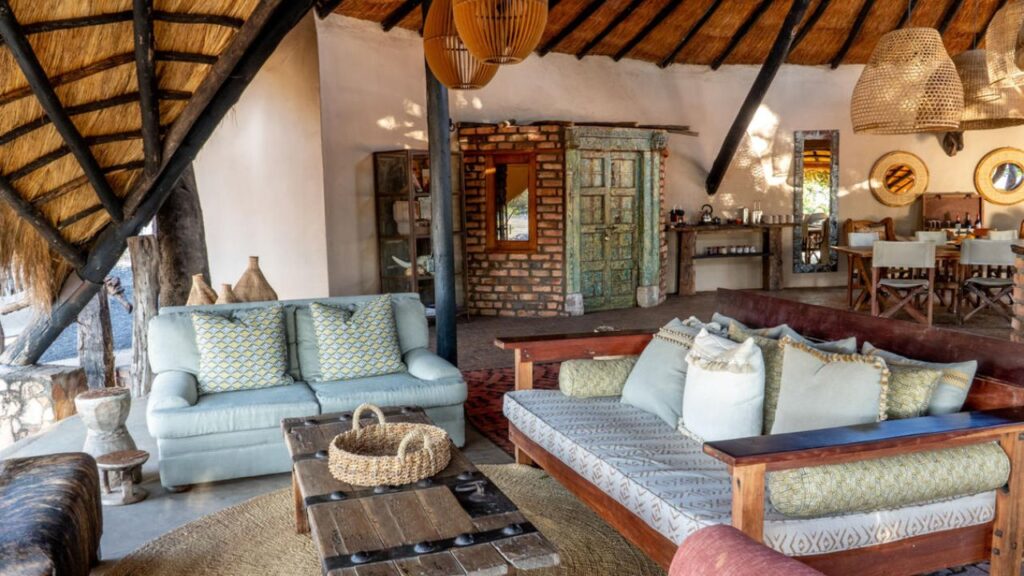 sable-valley-lodge-lounge