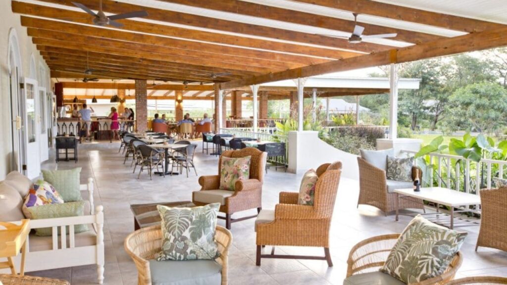 seating-area-at-pioneers-guest-lodge