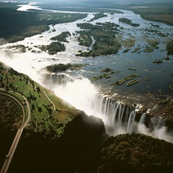 southern-africa-safari-destinations-victoria-falls