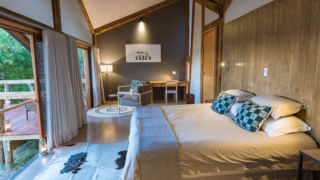 splash-camp-luxury-bedrooms