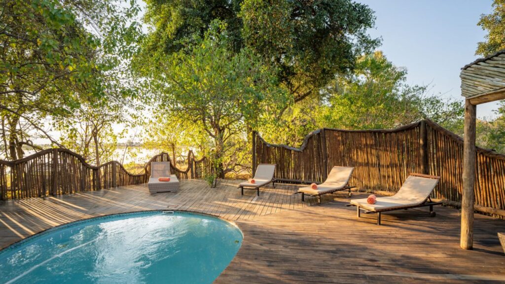 swimming-pool-area-at-pom-pom-camp