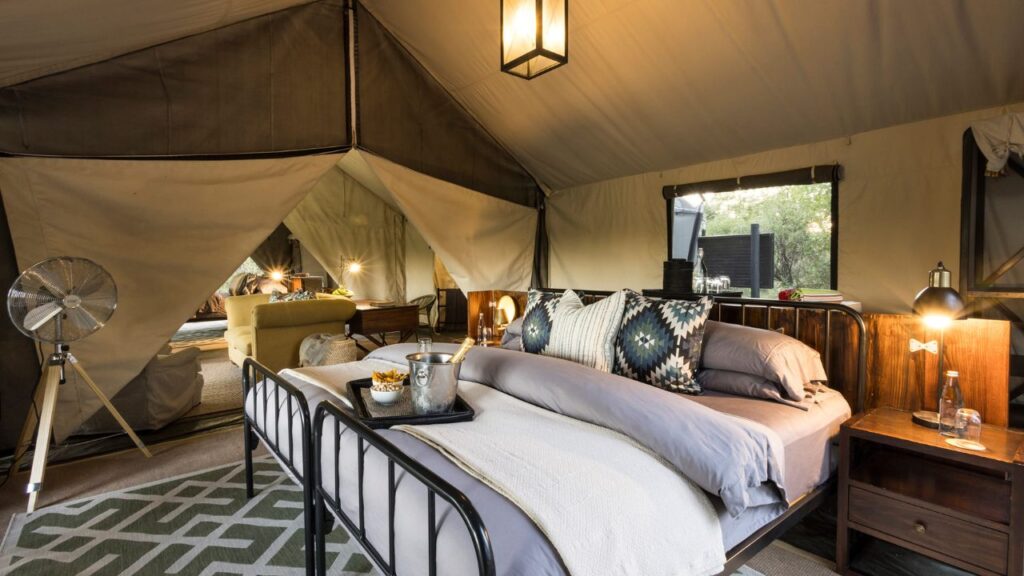tent-room-machaba-camp-botswana