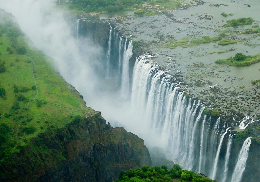 tour-of-the-victoria-falls-livingstone