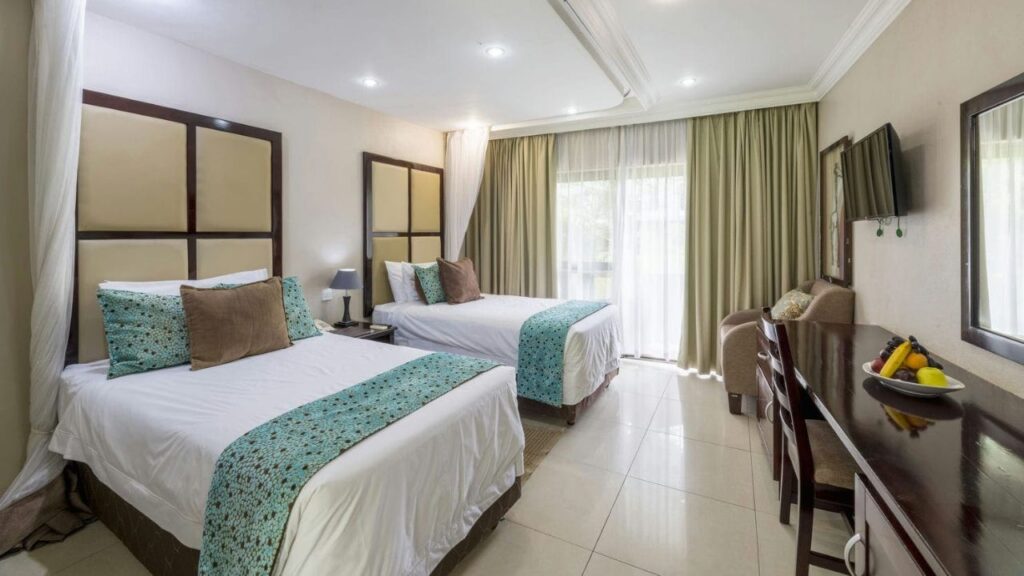twin-room-at-azambezi-river-lodge