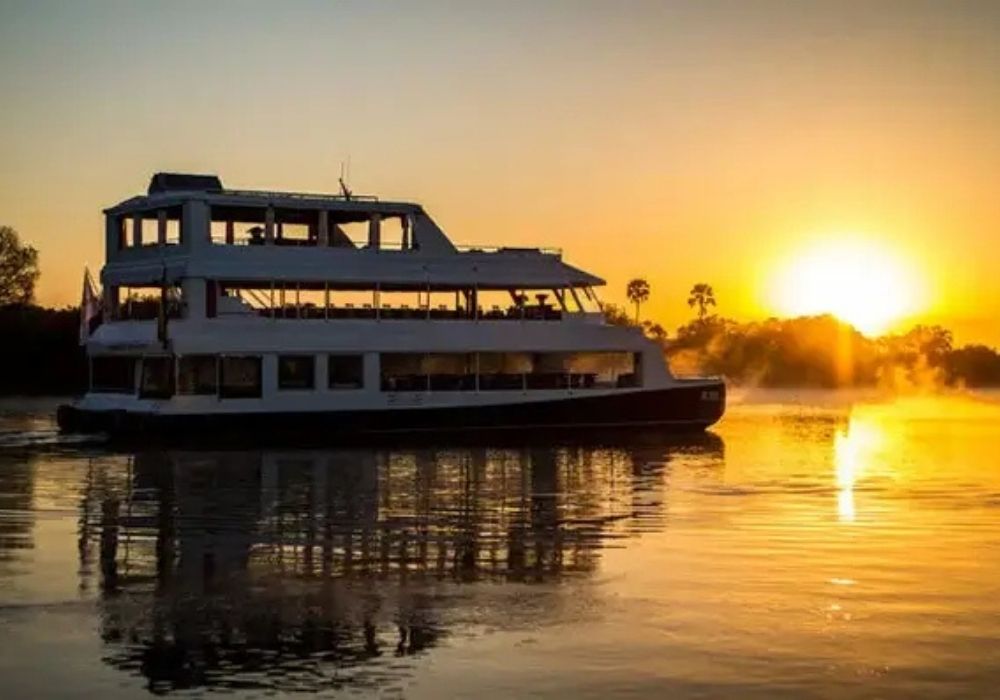 victoria-falls-sunset-cruise