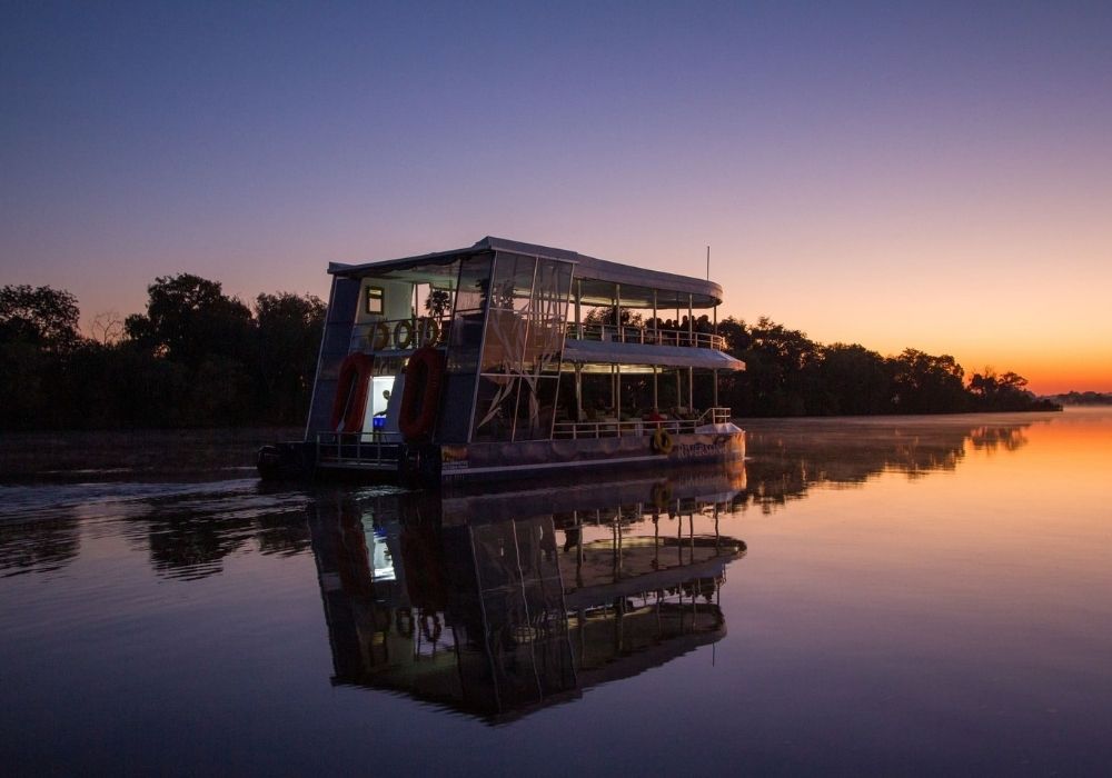 zambezi-luxury-sunset-cruise