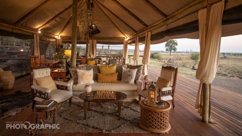 camp-lounge-in-zimbabwe