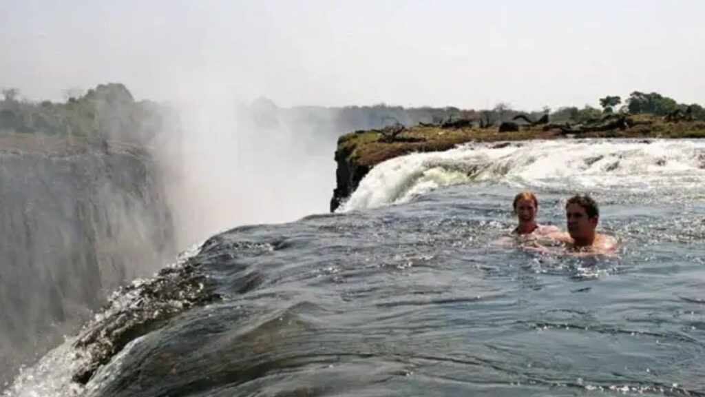 devils-pool-zimbabwe-tour