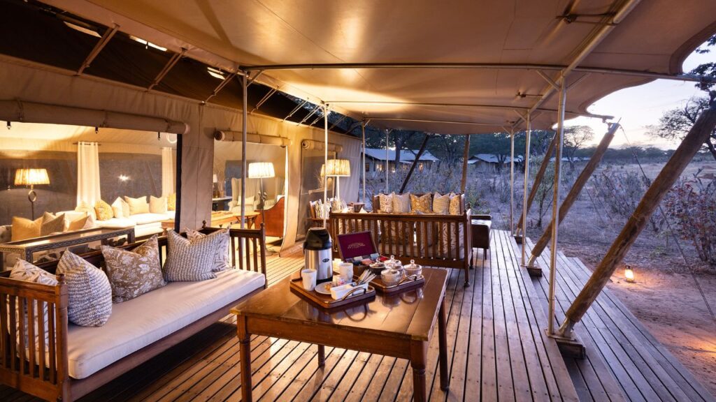 lounge-at-verney’s-camp