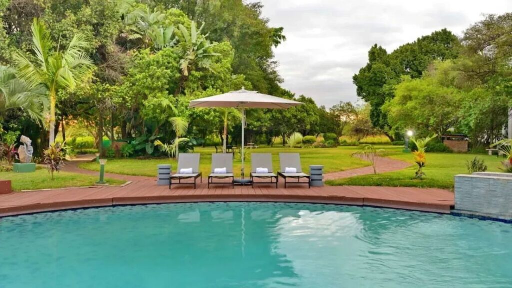 pool-at-cresta-lodge-harare