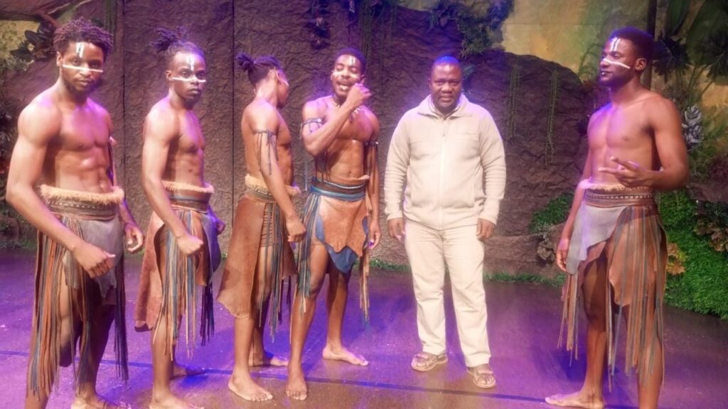 show-at-victoria-falls-theater