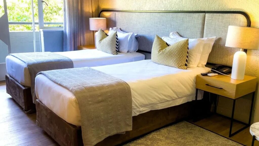 twin-room-cresta-lodge-harare